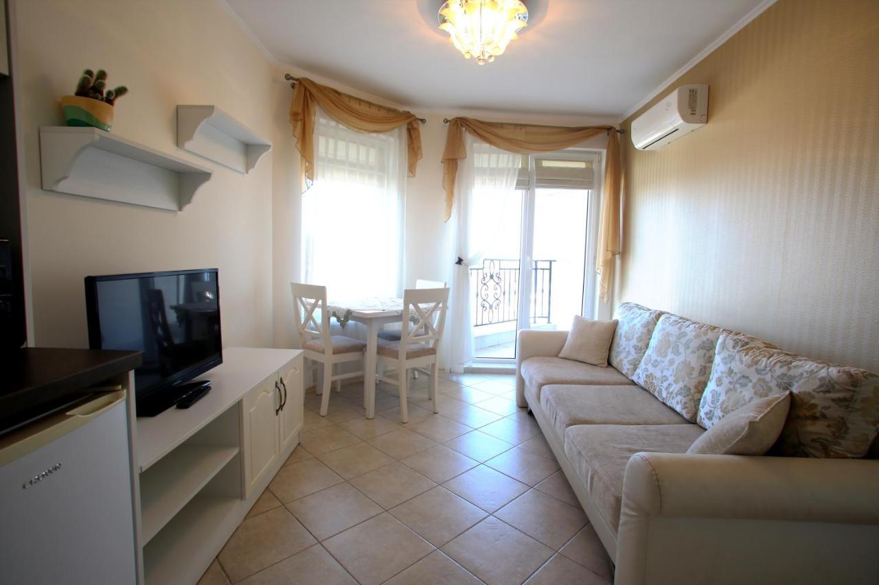 Villa Livia Boutique Apartments 라브다 외부 사진